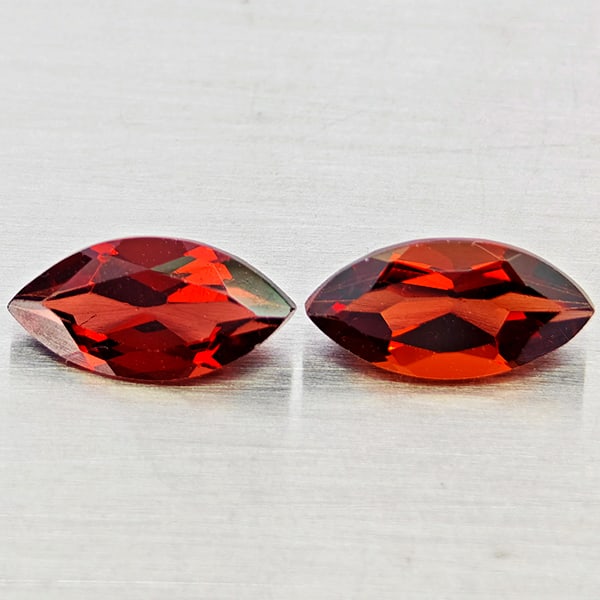 Natural Orangish Red Garnet 3.47 Ct. 2 Pcs Marquise Shape 5.1 x 10 Mm Gemstones From Tanzania: Product ID: 802936988 Product Name: Natural Garnet Weight: 3.47 CT. Size: 5.1 x 10 x 3.2 MM. Shape: Marquise Shape Color: Orangish Red Clarity:VVS - VSI Luster: Good Gems Origin: Tanzania Treatment: U