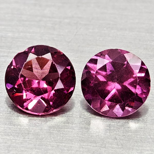 Natural Purplish Pink Rhodolite Garnet 1.07 Ct. 2 Pcs Round 5.1 Mm Gemstones From Madagascar: Product ID: 802936909 Product Name: Natural Rhodolite Weight: 1.07 CT. Size: 5.1 x 5.1 x 2.8 MM. Shape: Round Color: Purplish Pink Clarity:VSI Luster: Good Gems Origin: Madagascar Treatment: Unheated 