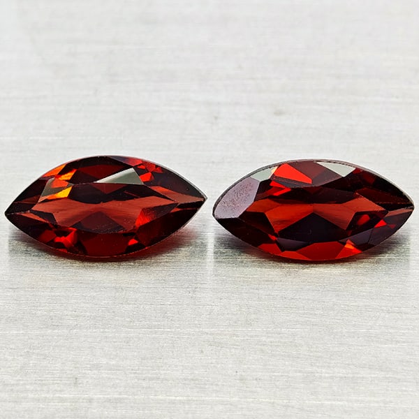 Natural Orangish Red Garnet 2.47 Ct. 2Pcs Marquise Shape Gemstones From Tanzania: Product ID: 802936983 Product Name: Natural Garnet Weight: 2.47 CT. Size: 4.9 x 9.7 x 3.5 to 5.1 x 9.8 x 3 MM. Shape: Marquise Shape Color: Orangish Red Clarity:VVS - VSI Luster: Good Gems Origin: Tan