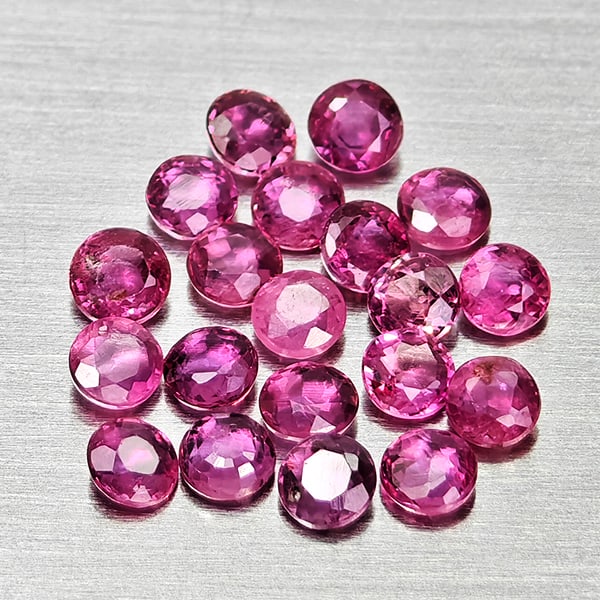 Natural Pinkish Red Ruby 1.14 Ct. 20 Pcs Round Shape 2.3 Mm Gemstones From Thailand: Product ID: 805935391 Product Name: Natural Ruby Weight: 1.14 CT. Size: 2.3 x 2.3 x 1.3 MM. Shape: Round Color: Pinkish Red Clarity:VSI - SI1 Luster: Good Gems Origin: Thailand Treatment: Heated Cryst