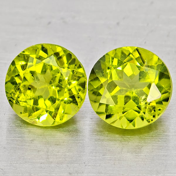 Natural Green Peridot 2.06 Ct. 2 Pcs Round Shape 6.1 Mm Gemstones from Pakistan: Product ID: 805317490 Product Name: Natural Rhodolite Weight: 2.06 CT. Size: 6.1 x 6.1 x 4.2 MM. Shape: Round Color: Green Clarity:VSI Luster: Good Gems Origin: Pakistan Treatment: Unheated Crystal St
