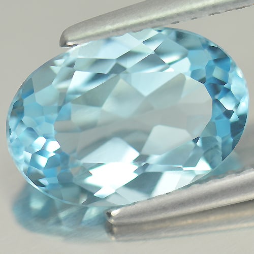 Natural Sky Blue Topaz 3.54 Ct. VVS Oval Shape 11.2 x 7.8 Mm Gemstone From Brazil: Product ID: 807165398 Product Name: Natural Blue Topaz Weight: 3.54 CT. Size: 11.2 x 7.8 x 5 MM. Shape: Oval Color: Sky Blue Clarity:VVS Luster: Good Gems Origin: Brazil Treatment: Treated Crystal Str