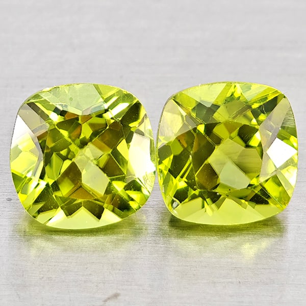 Natural Green Peridot 2.36 Ct. 2 Pcs Cushion Shape 6 Mm Gemstones From Pakistan: Product ID: 805317370 Product Name: Natural Peridot Weight: 2.36 CT. Size: 6 x 6 x 4.3 MM. Shape: Cushion Shape Color: Green Clarity:VSI Luster: Good Gems Origin: Pakistan Treatment: Unheated Crystal