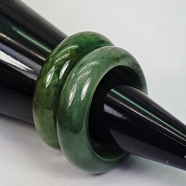 Natural Green Jade Rings 29.58 Ct. 2 Pcs. Gemstone Size 5 (1 of 3)