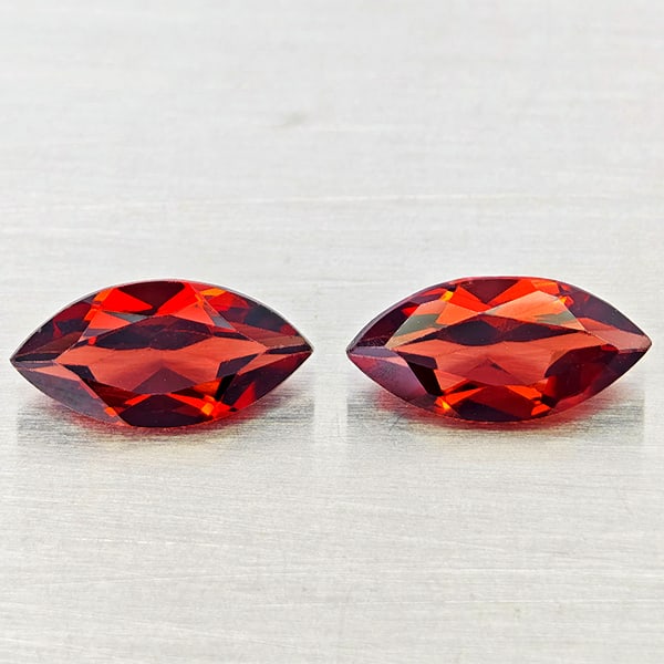 Natural Orangish Red Garnet 2.35 Ct. 2Pcs Marquise Shape 4.9 x 10 Mm Gemstones From Tanzania: Product ID: 802937015 Product Name: Natural Garnet Weight: 2.35 CT. Size: 4.9 x 10 x 3.5 MM. Shape: Marquise Shape Color: Orangish Red Clarity:VVS - VSI Luster: Good Gems Origin: Tanzania Treatment: U