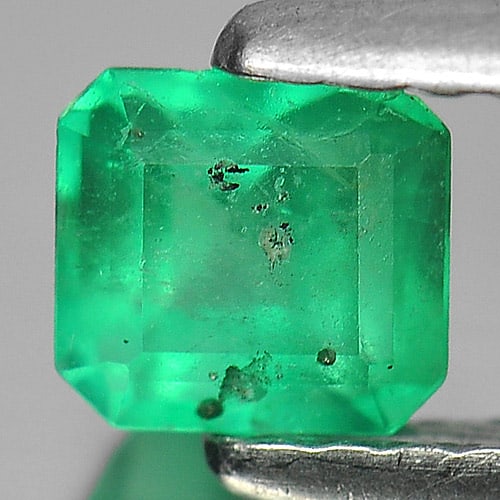 Natural Green Emerald 0.40 Ct. Octagon Shape 4.5 x 4.2 Mm. Gemstone from Columbia: Product ID: 802403567 Product Name: Natural Emerald Weight: 0.40 CT. Size: 4.5 x 4.2 x 3.2 MM. Shape: Octagon Color: Green Clarity:SI Luster: Good Gems Origin: Columbia Treatment: Unheated Crystal Str