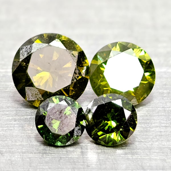 Natural Green Diamond 0.27 Ct.4 Pcs. Round Diamond Cut From Belgium: Product ID: 502100293 Product Name: Natural Natural Diamond Weight: 0.27 CT. Size: 3.2 x 3.2 x 1.8 MM. Shape: Round Diamond Cut Color: Green Clarity:SI1 Luster: Good Gems Origin: Belgium Treatment: Tr