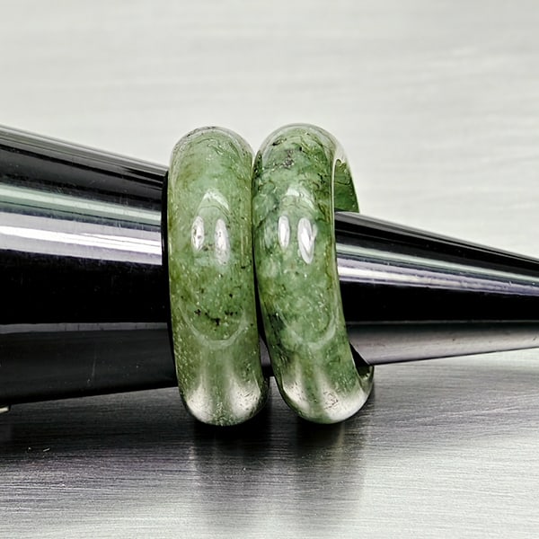 Natural Green Jade Rings 24.76 Ct. 2 Pcs. Size 4.5 Gemstones: Product ID: 819814728 Product Name: Natural Gemstones Weight: 24.76 CT. Size: 21 x 15 MM. Shape: Round Cabochon Color: Multi-Color Clarity:Opaque Luster: Good Gems Origin: Burma Treatment: Unheated Cr