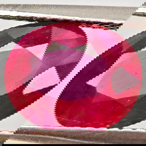 Natural Natural Purplish Red Ruby 2.65 Ct. Oval Shape 9.1 x 7.4 Mm Gemstone From Madagascar (1 of 3)