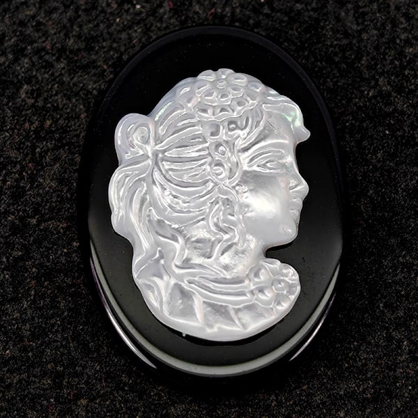 Natural White Sea Shell 6.26 Ct. Woman Carving Cameo on Onyx 18 x 12.8 Mm Gemstone from Thailand (1 of 3)