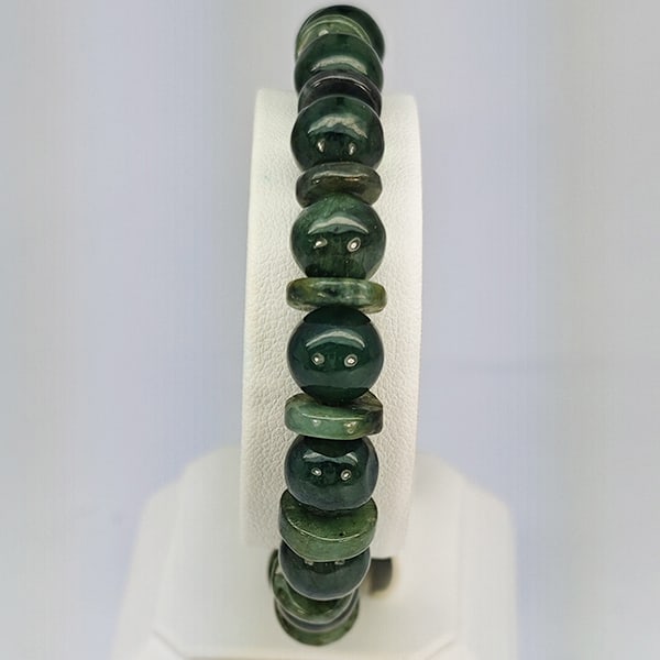 Natural Green Jade Beads Stretch Bracelet 152.41 Ct. Gemstone From Thailand: Product ID: 818102723 Product Name: Natural Jade Weight: 152.41 CT. Size: 2.5 x 9.2 MM. Shape: Mix Cabochon Color: Multi-Color Green Clarity:Opaque Luster: Good Gems Origin: Thailand Treatment: Unheat