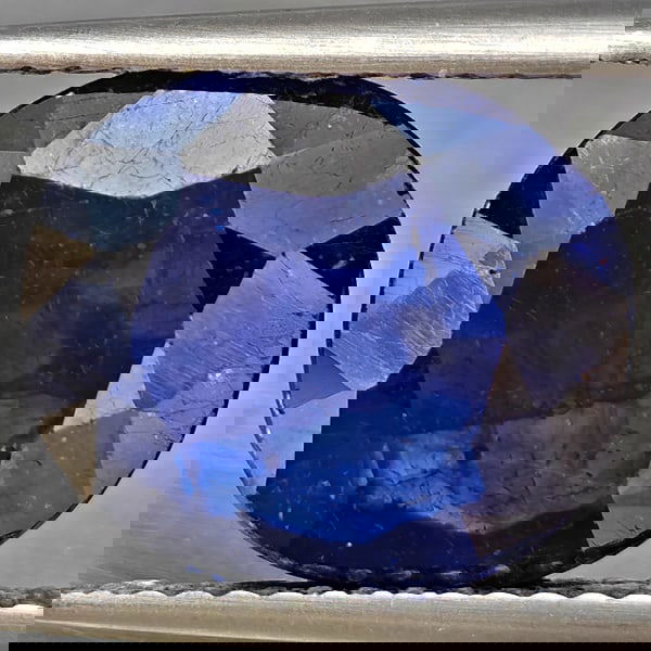 Natural Blue Sapphire 4.81 Ct. Oval Shape 11.4 x 9.8 Mm Gemstone from Madagascar: Product ID: 806012299 Product Name: Natural Blue Sapphire Weight: 4.81 CT. Size: 11.4 x 9.8 x 4.9 MM. Shape: Oval Color: Blue Clarity:SI1 Luster: Good Gems Origin: Madagascar Treatment: Heated (Lead-g