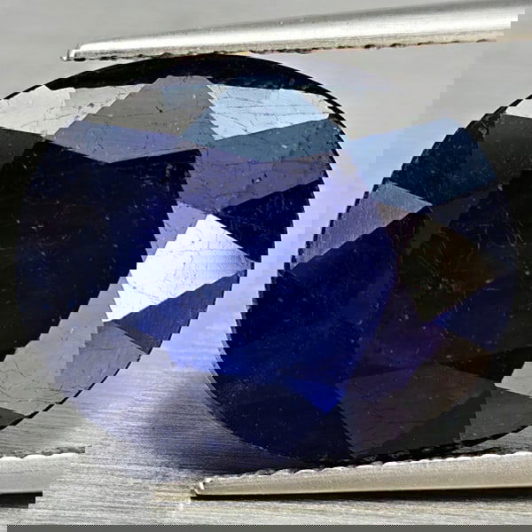Natural Blue Sapphire 13.82 Ct. Oval Shape 16.6 x 13.6 Mm Gemstone from Madagascar: Product ID: 806012261 Product Name: Natural Blue Sapphire Weight: 13.82 CT. Size: 16.6 x 13.6 x 6.8 MM. Shape: Oval Shape Color: Blue Clarity:SI1 Luster: Good Gems Origin: Madagascar Treatment: Heated