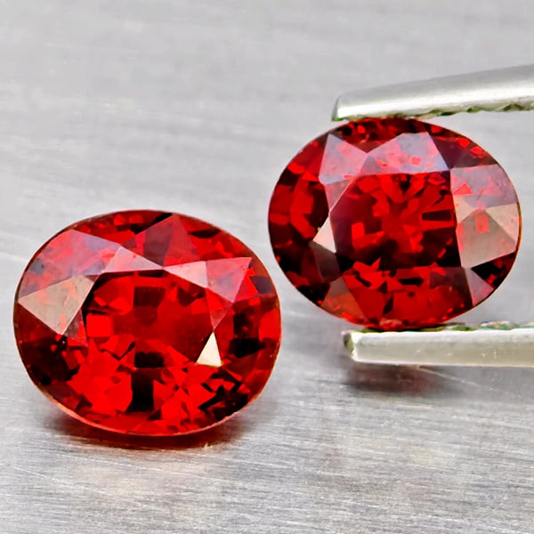 Natural Orangish Red Spessartine Garnet 1.70 Ct. 2Pcs Oval Shape 6 x 5.1 Mm Gemstones From Namibia: Product ID: 802937067 Product Name: Natural Garnet Weight: 1.70 CT. Size: 6 x 5.1 x 3.2 MM. Shape: Oval Shape Color: Orangish Red Clarity:VVS Luster: Good Gems Origin: Namibia Treatment: Unheated Crys