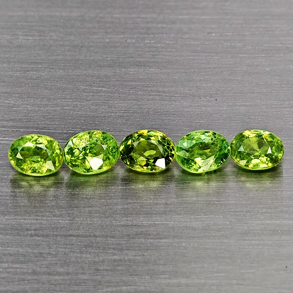 Natural Green Demantiod Garnet 1.37 Ct. 5 Pcs Oval Shape 4.4 x 3.3 Mm Gemstones From Madagascar (1 of 3)