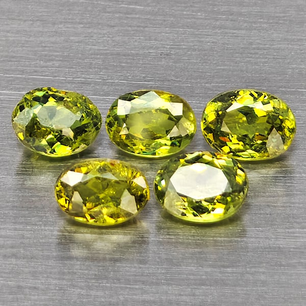 Natural Green Demantiod Garnet 1.52 Ct. 5 Pcs Oval Shape 4.2 x 3.3 Mm Gemstones From Madagascar (1 of 3)