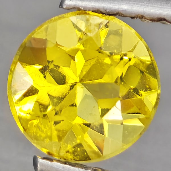 Natural Yellow Beryl 0.62 Ct. Round Shape 6.1 Mm Gemstone from Brazil (1 of 3)