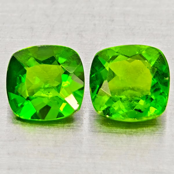 Natural Green Chrome Diopside 1.12 Ct. 2 Pcs Cushion Shape 5.1 Mm Gemstones from Russia (1 of 3)