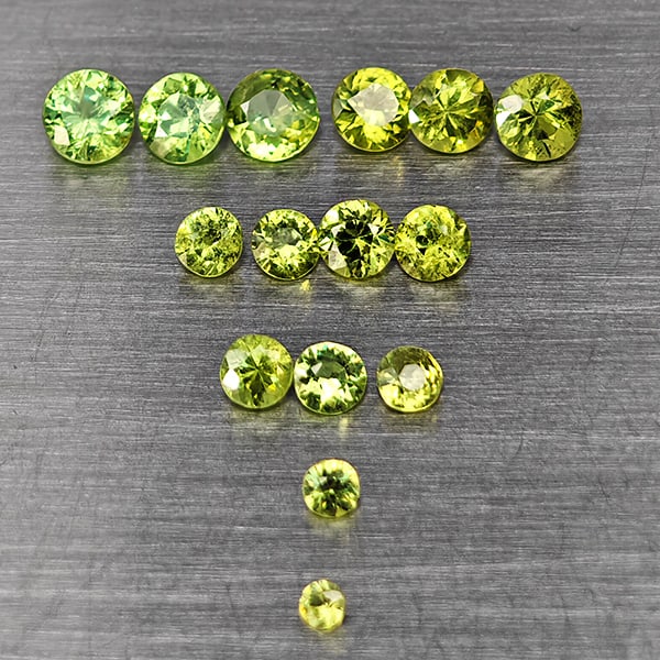 Natural Green Demantiod Garnet 1.20 Ct. 15 Pcs Round Diamond Cut  Gemstones From Madagascar (1 of 3)