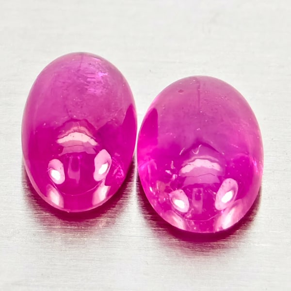 Natural Pink Red Jonson Ruby 0.83 Ct. 2 Pcs Oval Cabochon Shape 5.4 x 3.5 Mm Gemstones From (1 of 3)