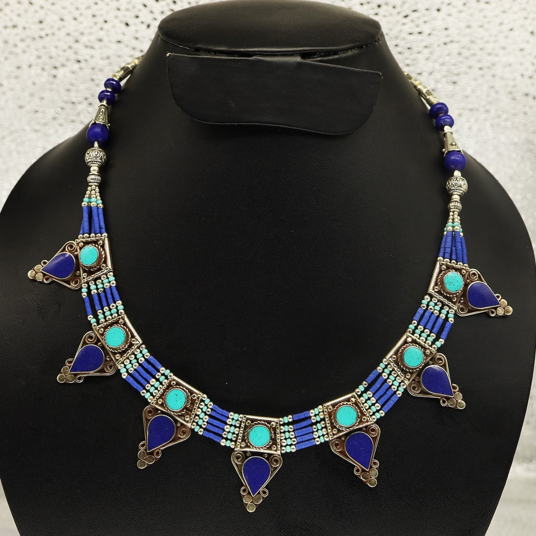 Afghani Lapis & Turquoise Handmade Choker Necklace: Product ID: 250810163327 Product - Tibetan Handmade Necklace Gemstone - Natural Turquoise & Copal Size - 18 Inch Long Weight - 50 Gram Approx Metal - Brass & Copper mix Metal Origin - Nepal Country/Re