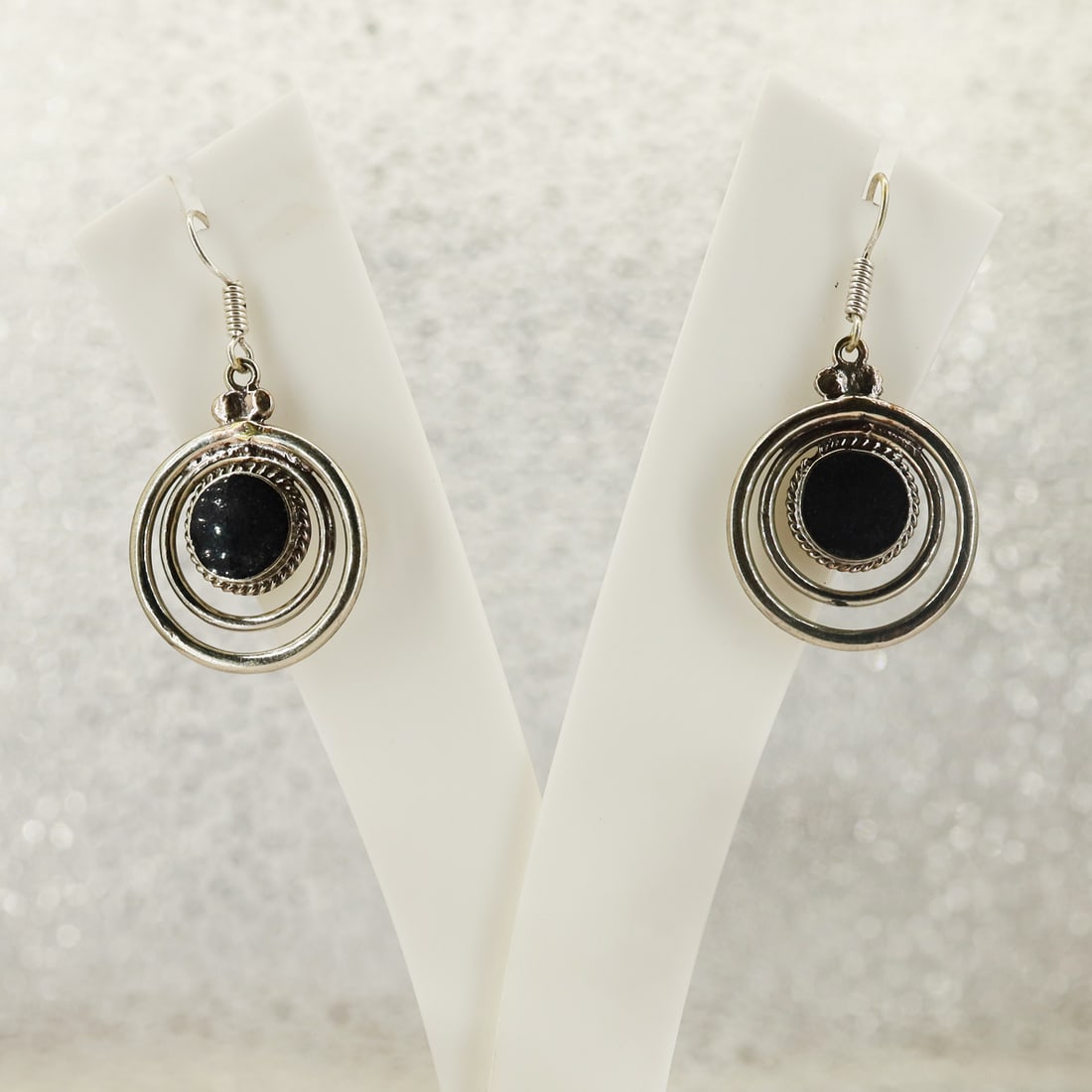 Tibetan Black Onyx Handmade Designer Boho Earring: Product ID: 250822165236 Product - Tibetan Handmade Earring Gemstone - Natural Black Onyx Size - 3 Cm Weight - 8 Gram Metal - Brass & Copper mix Metal Origin - India Country/Region of Manufacture - Ne