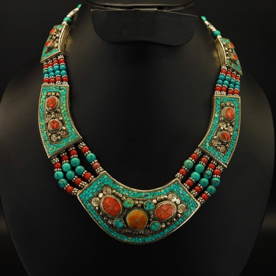 Natural Turquoise & Coral Handmade Vintage Choker Necklace: Product ID: 251002152431 Product - Tibetan Handmade Necklace Gemstone - Natural Turquoise & Coral Size - 18 Inch Long Weight - 100 Gram Approx Metal - Brass & Copper mix Metal Origin - Nepal Country/R