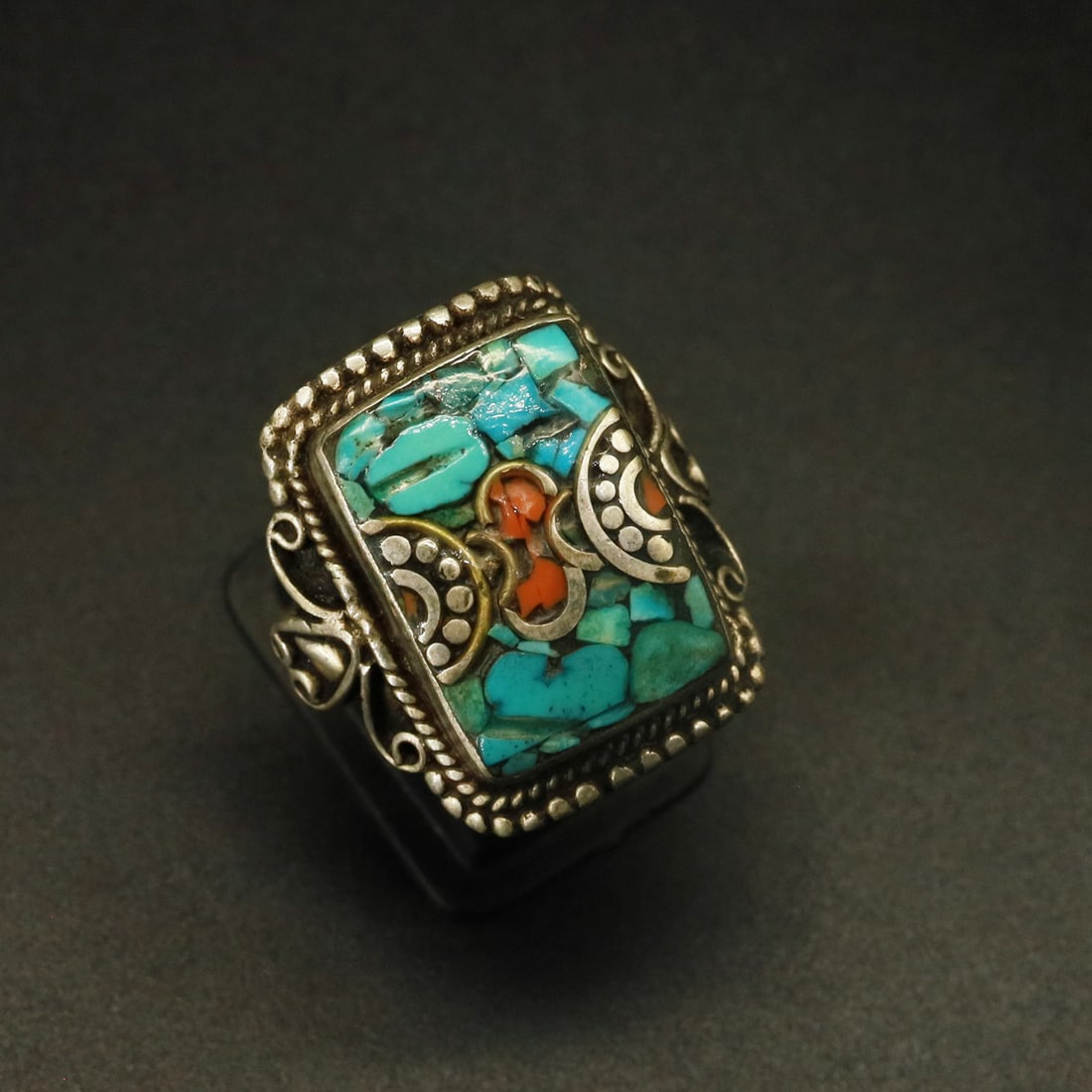 Tibetan Old Turquoise & Coral Handmade Vintage Boho Ring - 11 MM (1 of 3)