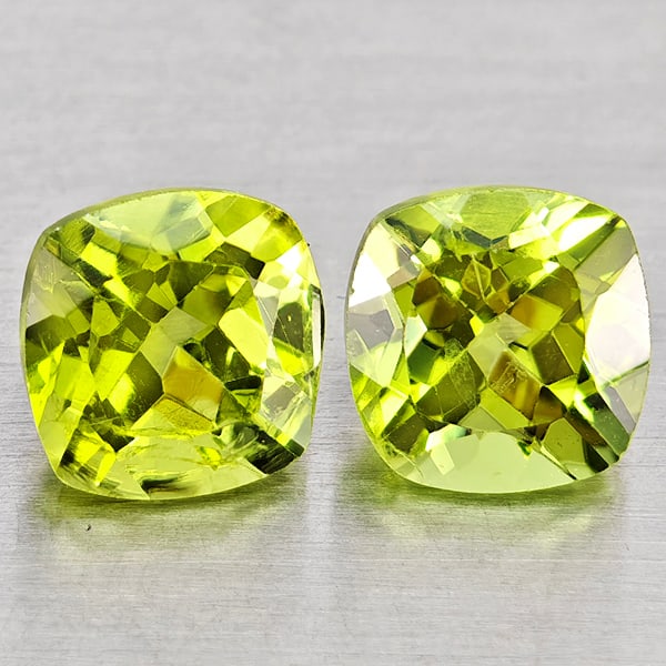 Natural Green Peridot 2.38 Ct. 2Pcs Cushion Shape 5.9 Mm Gemstones From Pakistan: Product ID: 805317369 Product Name: Natural Peridot Weight: 2.38 CT. Size: 5.9 x 5.9 x 4.2 MM. Shape: Cushion Shape Color: Green Clarity:VSI Luster: Good Gems Origin: Pakistan Treatment: Unheated Crys