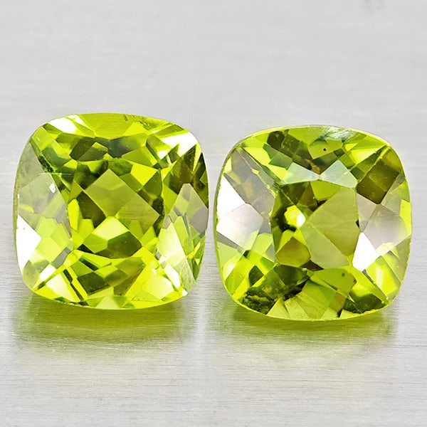Natural Green Peridot 2.47 Ct. 2 Pcs Cushion Shape Gemstones from Pakistan: Product ID: 805317409 Product Name: Natural Peridot Weight: 2.47 CT. Size: 6.1 x 6.1 x 4.4 MM. Shape: Cushion Shape Color: Green Clarity:VSI Luster: Good Gems Origin: Pakistan Treatment: Unheated Crys