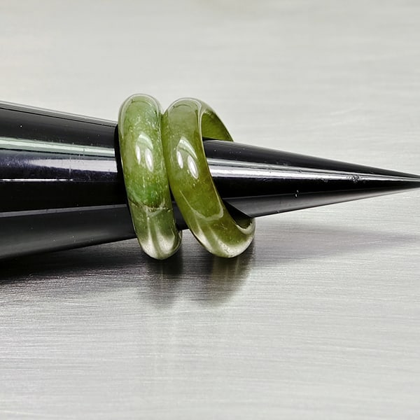 Natural Green Jade Rings 23.83 Ct. 2 Pcs Round Cabochon Size 4.5 Gemstones: Product ID: 819814675 Product Name: Natural Gemstones Weight: 23.83 CT. Size: 21 x 15 MM. Shape: Round Cabochon Color: Multi-Color Clarity:Opaque Luster: Good Gems Origin: Burma Treatment: Unheated Cr