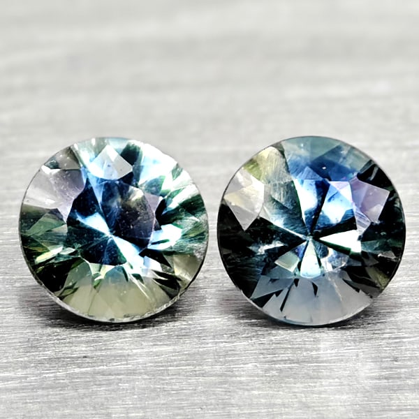 Natural Fancy Color Sapphire 0.45 Ct. 2 Pcs Round Diamand Cut 3.6 Mm Gemstones From Tanzania: Product ID: 806162224 Product Name: Natural Green Sapphire Weight: 0.45 CT. Size: 3.6 x 3.6 x 2.6 MM. Shape: Round Diamond Cut Color: Fancy Color Clarity:VSI Luster: Very Good Gems Origin: Tanzania Tr