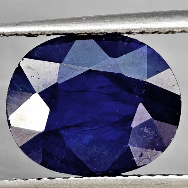Natural Blue Sapphire 4.93 Ct. Oval Shape 11.2 x 9.2 Mm Gemstone From Madagascar: Product ID: 806012222 Product Name: Natural Blue Sapphire Weight: 4.93 CT. Size: 11.2 x 9.2 x 4.9 MM. Shape: Oval Color: Blue Clarity:SI1 Luster: Good Gems Origin: Madagascar Treatment: Heated (Lead-g