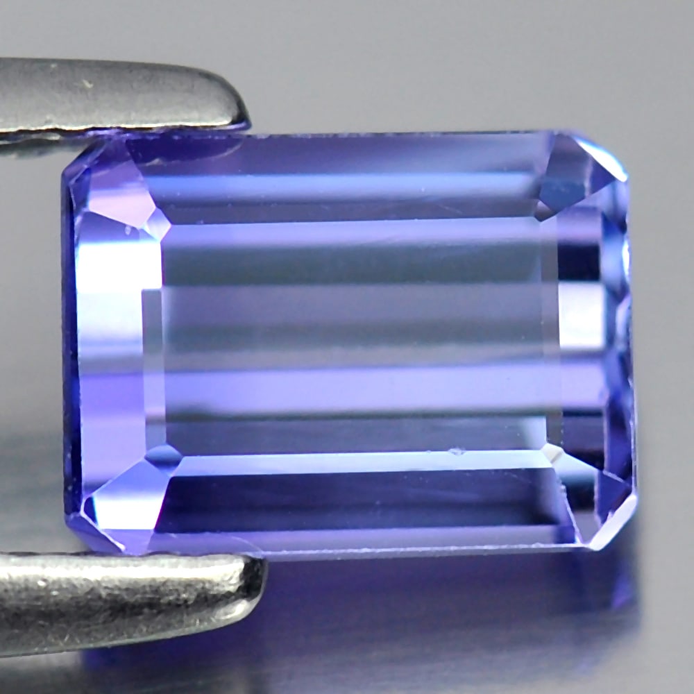 Natural Violetish Blue Tanzania 1.36 Ct. VVS Octagon Shape 7 x 5.3 Mm. Gemstone From Tanzania (1 of 3)