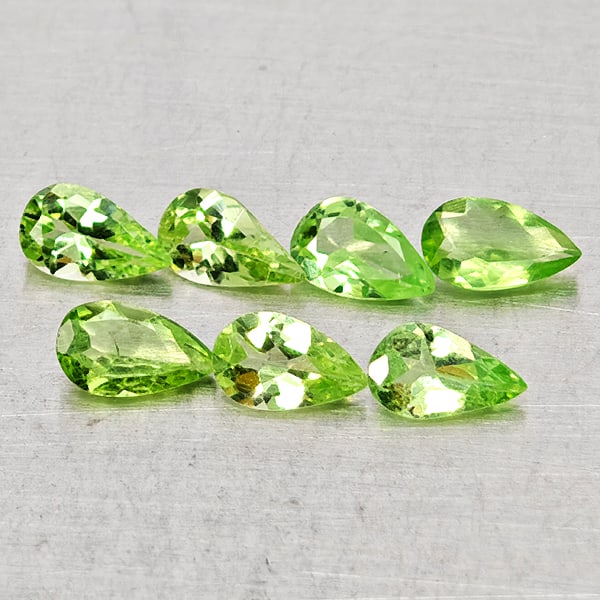 Natural Green Tsavorite Garnet 1.15 Ct. 7 Pcs Pear Shape Gemstones From Tanzania: Product ID: 803005095 Product Name: Natural Tsavorite Weight: 1.15 CT. Size: 4.9 x 2.9 x 2 MM. Shape: Pear Shape Color: Green Clarity:SI Luster: Good Gems Origin: Tanzania Treatment: Unheated Crystal