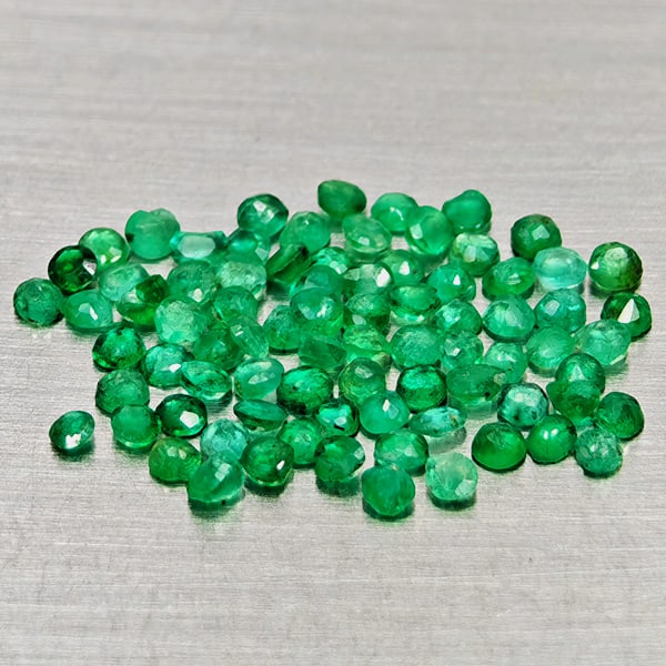Natural Green Emerald 1.11 Ct. 80 Pcs Round Shape 1.6 Mm Gemstones From Columbia: Product ID: 802404788 Product Name: Natural Emerald Weight: 1.11 CT. Size: 1.6 x 1.6 x 1 MM. Shape: Round Color: Green Clarity:SI1 Luster: Good Gems Origin: Columbia Treatment: Unheated Crystal Struct
