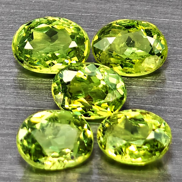 Natural Green Demantiod Garnet 1.19 Ct. 5 Pcs Oval Shape 4.3 x 3.3 Mm Gemstones From Madagascar (1 of 3)