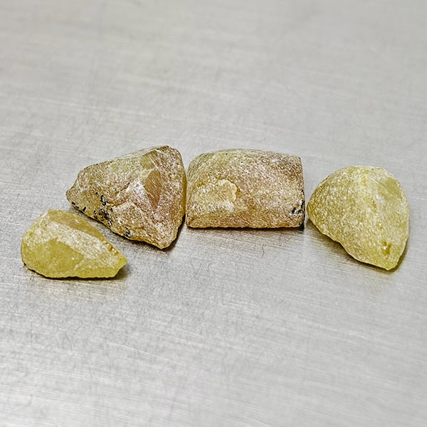 Natural Yellow Green Sphene 26.56 Ct. 4 Pcs Rough Mixed Shape 12.5 x 12.6 Mm Gemstone From: Product ID: 501200061 Product Name: Natural Sphene Weight: 26.56 CT. Size: 12.5 x 12.6 x 6.5 MM. Shape: Rough Mixed Shape Color: Yellow Green Clarity:Opaque Luster: Good Gems Origin: Madagascar Treatm