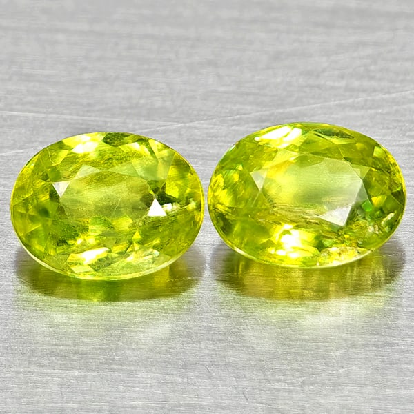Natural Multi Color Sphene Red Spark 1.92Ct. 2 Pcs Oval Shape 6.5 x 5 Mm Gemstone From Madagascar (1 of 3)