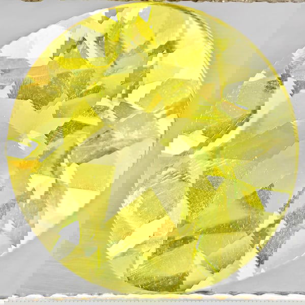 Natural Yellow Lemon Quartz 3.77 Ct. Round Shape 10.1 Mm Gemstone From Brazil: Product ID: 805530170 Product Name: Natural Quartz Weight: 3.77 CT. Size: 10.1 x 10.1 x 6.3 MM. Shape: Round Color: Yellow Lemon Clarity:VSI Luster: Good Gems Origin: Brazil Treatment: Unheated Crysta