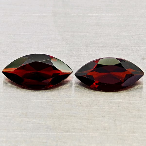 Natural Orangish Red Garnet 2.02 Ct. 2Pcs Marquise Shape Gemstones From Tanzania: Product ID: 802936985 Product Name: Natural Garnet Weight: 2.02 CT. Size: 4.8 x 9.8 x 3 to 5 x 10 x 2.5 MM. Shape: Marquise Shape Color: Orangish Red Clarity:VVS - VSI Luster: Good Gems Origin: Tanzan