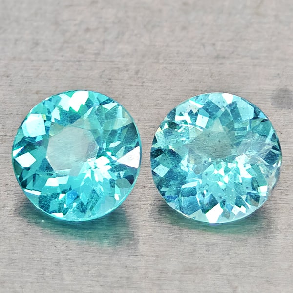Natural Paraiba Color Apatite 0.96 Ct. 2 Pcs Round Shape 5 Mm Gemstones From Tanzania: Product ID: 800613645 Product Name: Natural Apatite Weight: 0.96 CT. Size: 5 x 5 x 2.9 MM. Shape: Round Color: Neon Blue Clarity:SI1 Luster: Good Gems Origin: Tanzania Treatment: Unheated Crystal Stru