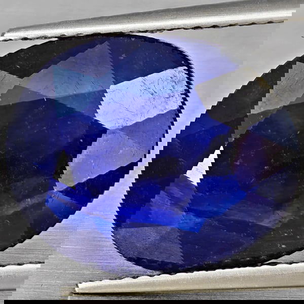 Natural Blue Sapphrie 10.41 Ct. Oval Shape 15 x 12.3 Mm Gemstone From Madagascar: Product ID: 806012212 Product Name: Natural Blue Sapphire Weight: 10.41 CT. Size: 15 x 12.3 x 5.8 MM. Shape: Oval Color: Blue Clarity:SI1 Luster: Good Gems Origin: Madagascar Treatment: Heated (Lead-g