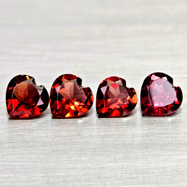 Natural Purplish Red Rhodolite Garnet 3.55 Ct. 4 Pcs Heart Shape 6 Mm Gemstones From Madagascar: Product ID: 802936670 Product Name: Natural Rhodolite Weight: 3.55 CT. Size: 6.1 x 6 x 3.3 MM. Shape: Heart Shape Color: Purplish Red Clarity:VSI Luster: Good Gems Origin: Madagascar Treatment: Unheat