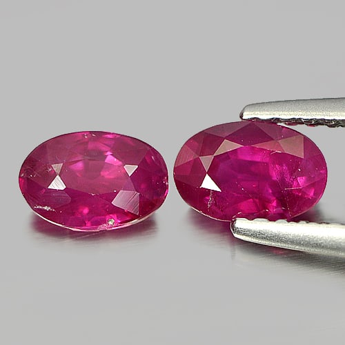 Natural Red Pink Mogkok Ruby 1.20 Ct. 2 Pcs Oval Shape 6 x 4 Mm Gemstone (1 of 4)