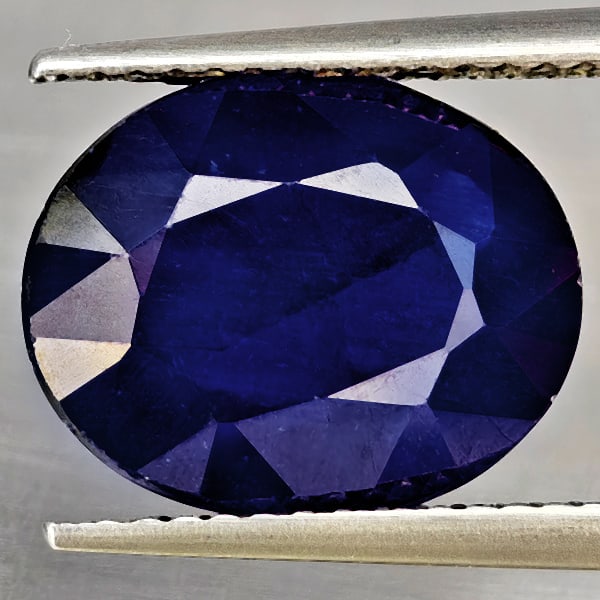 Natural Blue Sapphire 6.45 Ct. Oval Shape 12.4 x 10 Mm Gemstone from Madagascar: Product ID: 806012237 Product Name: Natural Blue Sapphire Weight: 6.45 CT. Size: 12.4 x 10 x 5.6 MM. Shape: Oval Shape Color: Blue Clarity:SI1 Luster: Good Gems Origin: Madagascar Treatment: Heated (L