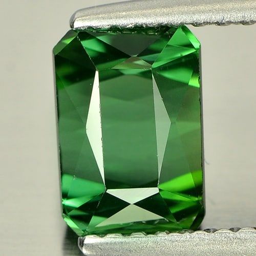 Natural Green Tourmaline1.57 Ct. Clean Octagon Shape 7.3 x 5.3 Mm. Unheated Gemstone: Product ID: 807226865 Product Name: Natural Tourmaline Weight: 1.57 CT. Size: 7.3 x 5.3 x 4.3 MM. Shape: Octagon Color: Green Clarity:IF Luster: Good Gems Origin: Nigeria Treatment: Unheated Crystal S