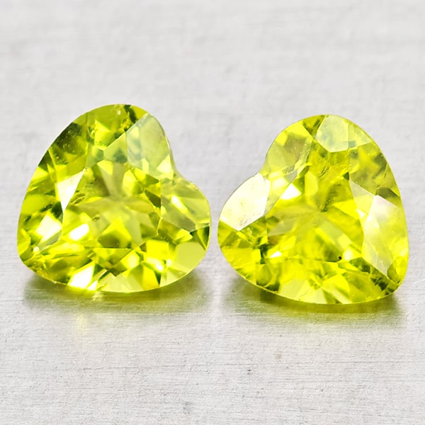 Natural Green Peridot 1.65 Ct. 2 Pcs Heart Shape 6.2 x 6.2 Mm Gemstones From Pakistan: Product ID: 805317339 Product Name: Natural Peridot Weight: 1.65 CT. Size: 6.2 x 6.2 x 3.8 MM. Shape: Heart Shape Color: Green Clarity:VSI - SI1 Luster: Good Gems Origin: Pakistan Treatment: Unheated