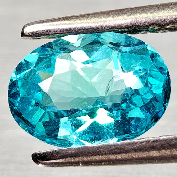 Natural Paraiba Color Apatite 0.81 Ct. Oval Shape 7 x 5.1 Mm Gemstones From Tanzania: Product ID: 800613722 Product Name: Natural Apatite Weight: 0.81 CT. Size: 7 x 5.1 x 3.4 MM. Shape: Oval Color: Neon Blue Clarity:VSI Luster: Good Gems Origin: Tanzania Treatment: Unheated Crystal Str