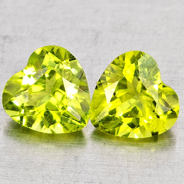 Natural Green Peridot 1.68 Ct. 2 Pcs Heart Shape 6.2 x 6 Mm Gemstones From Pakistan: Product ID: 805317341 Product Name: Natural Peridot Weight: 1.68 CT. Size: 6.2 x 6 x 3.8 MM. Shape: Heart Shape Color: Green Clarity:VSI - SI1 Luster: Good Gems Origin: Pakistan Treatment: Unheated Cr